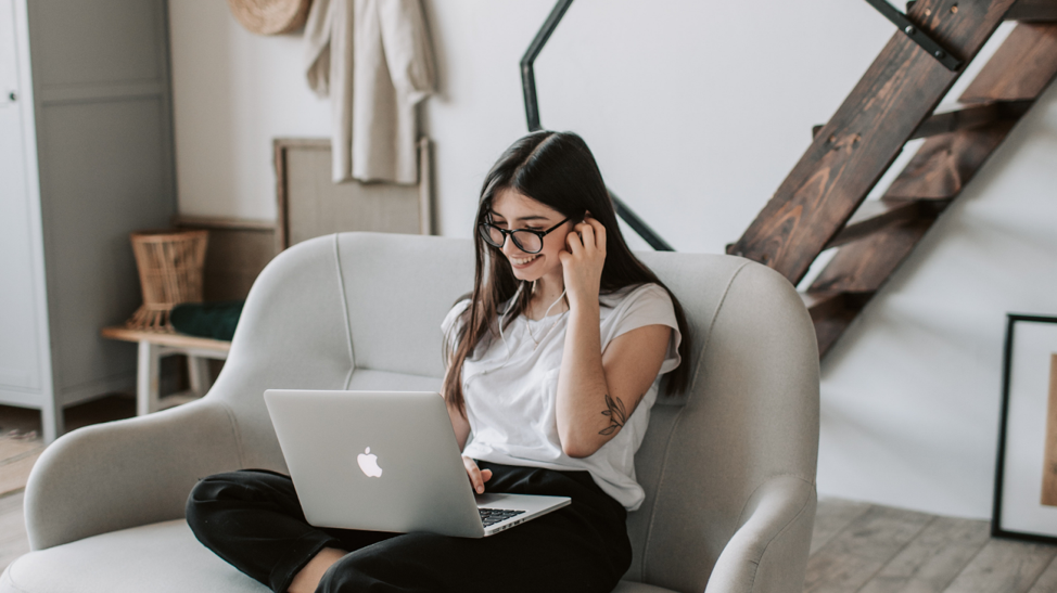 girl looking up video marketing statistics every real estate agent should know